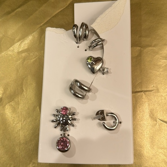 Zara HEART AND SUN EARCUFF💓 New with beautiful gift box 🎁 - Picture 4 of 4